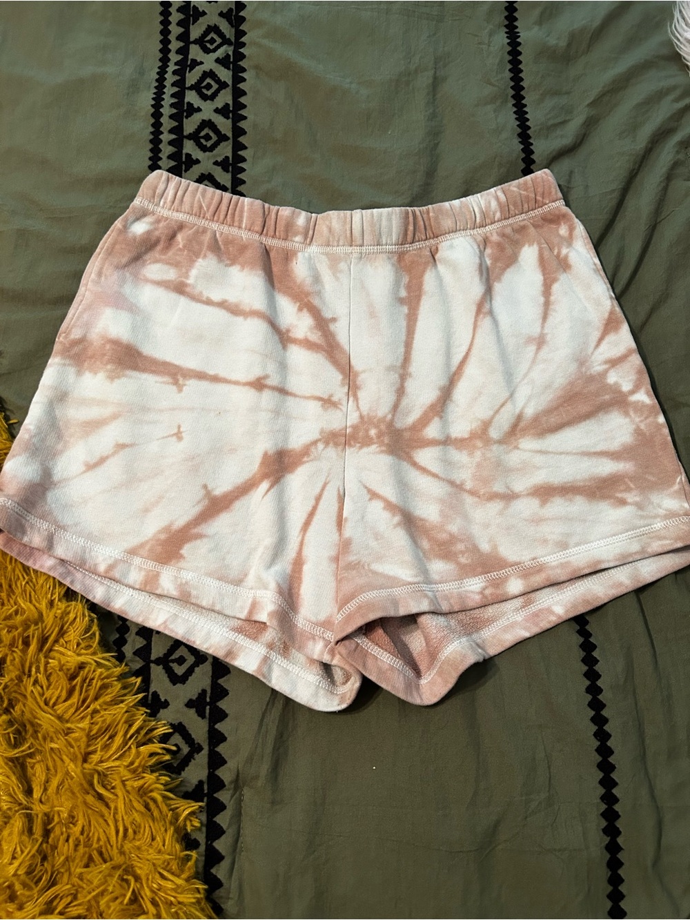 Tie-Dye Pink Cream Women's Lounge Shorts